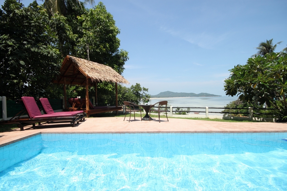 Island View Villa pool
